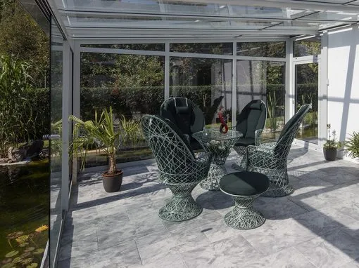 Garden rooms & patios
